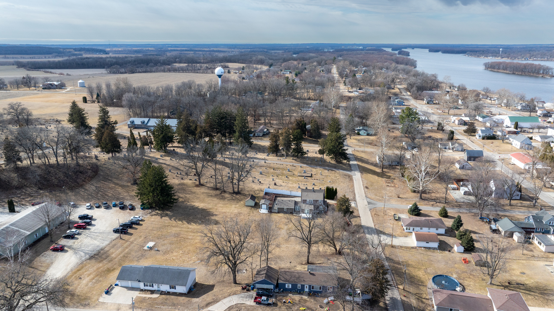 main property photo 32
