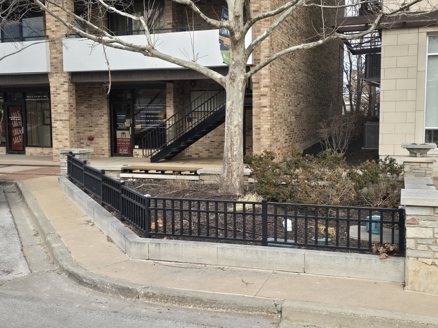 main property photo 9