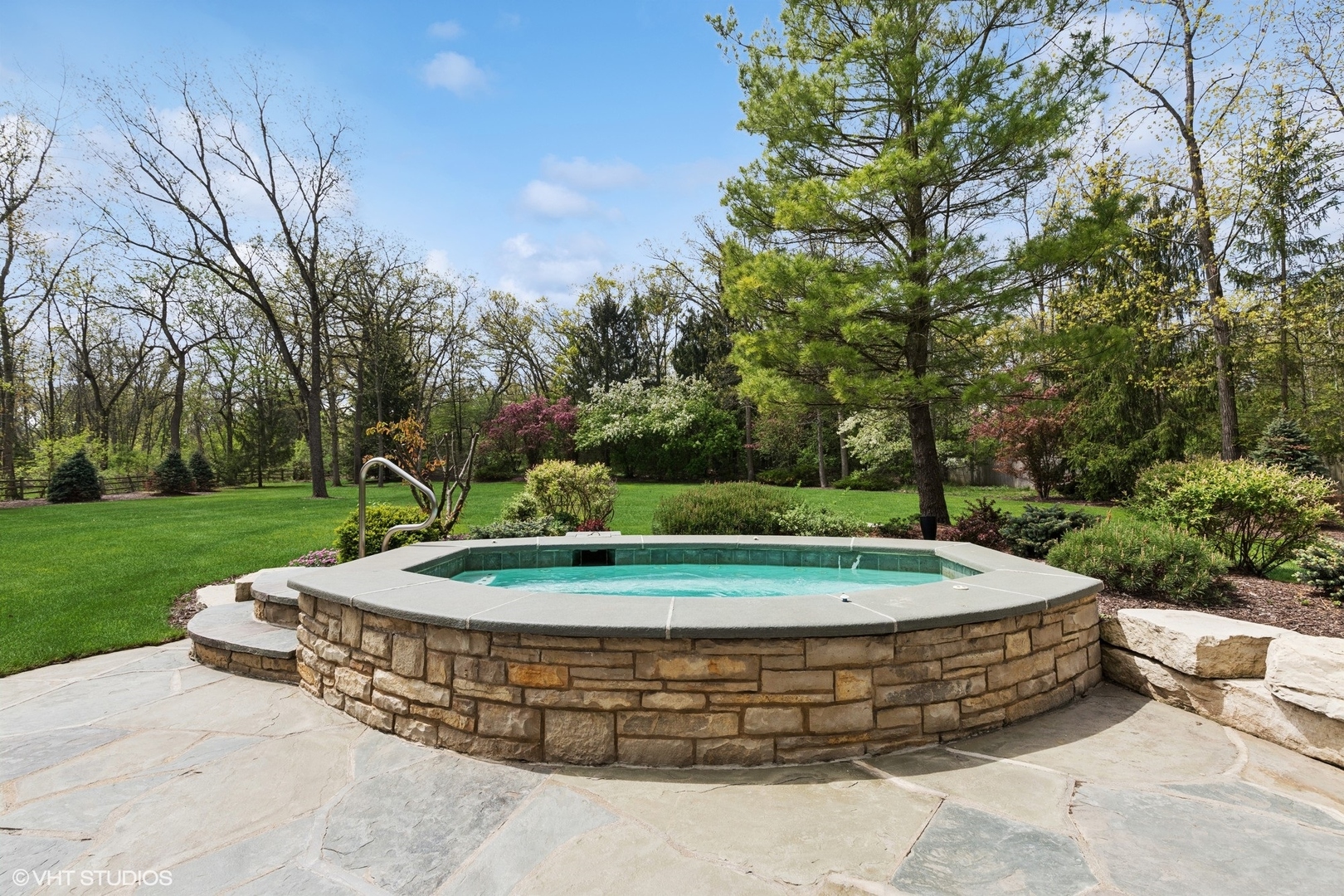 main property photo 36