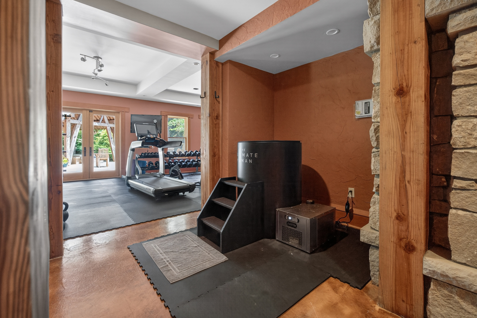 main property photo 180