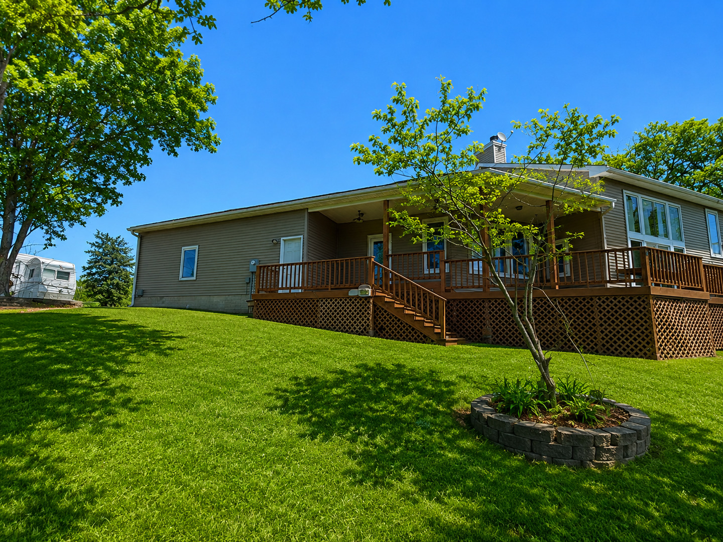 main property photo 6