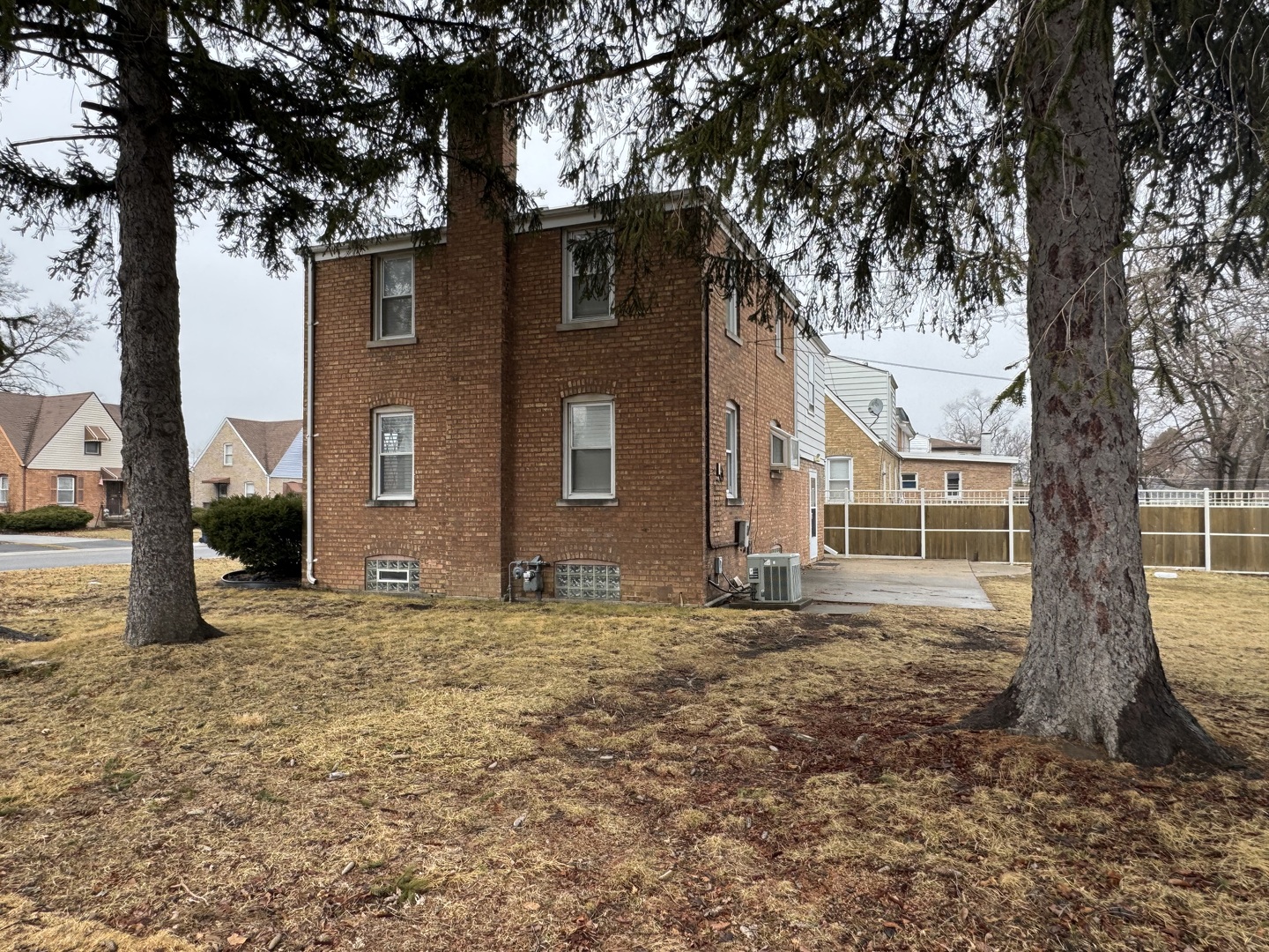 main property photo 16
