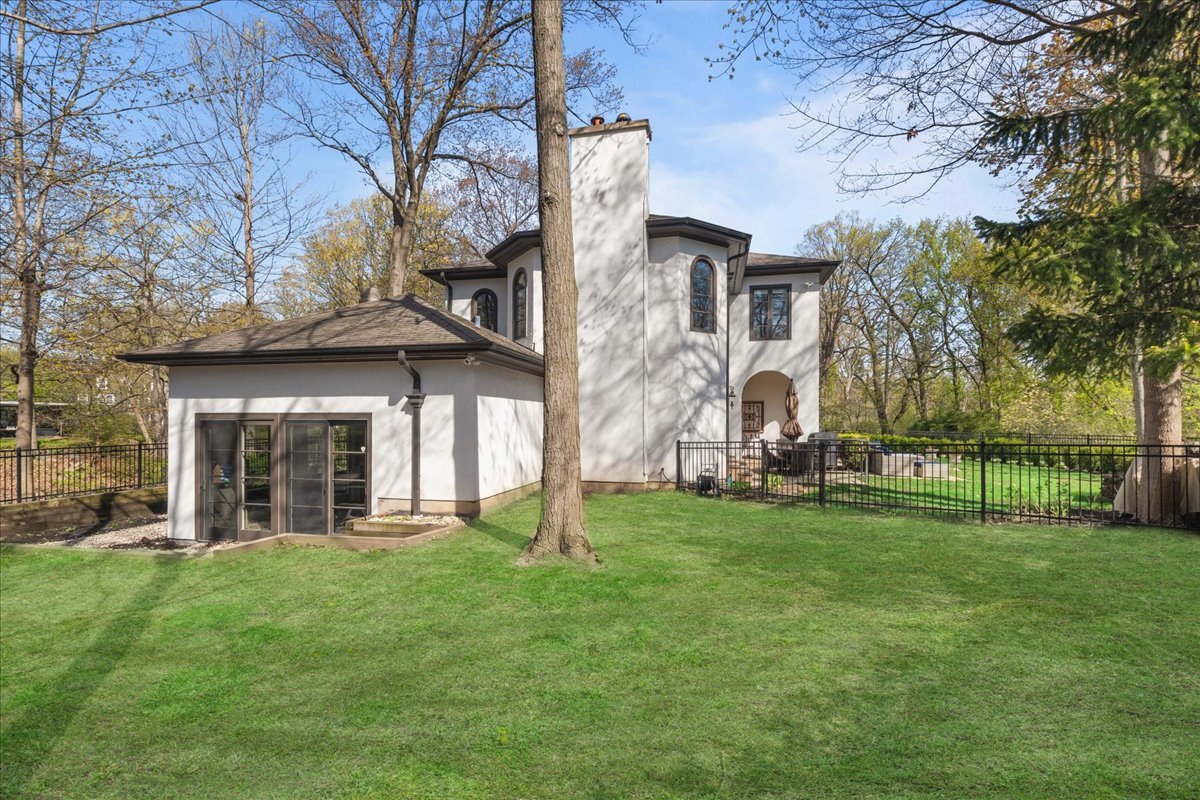 main property photo 41