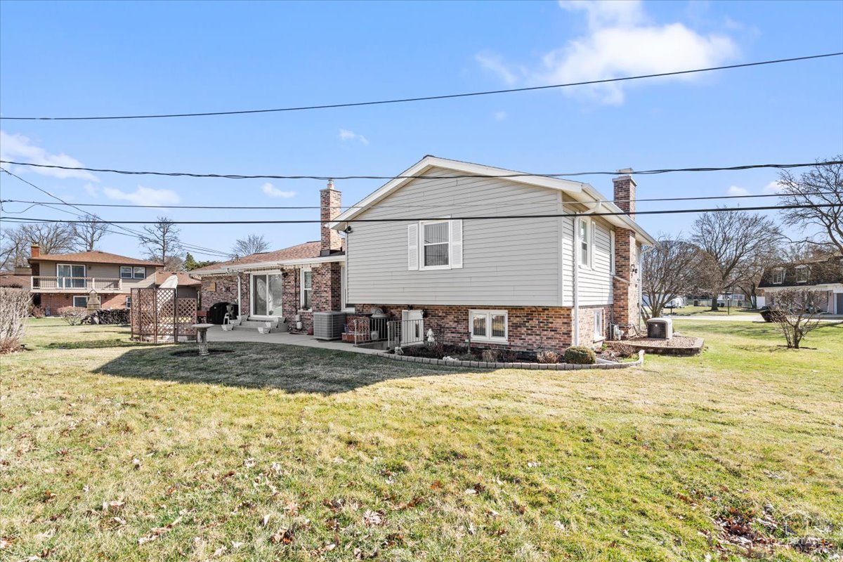 main property photo 30