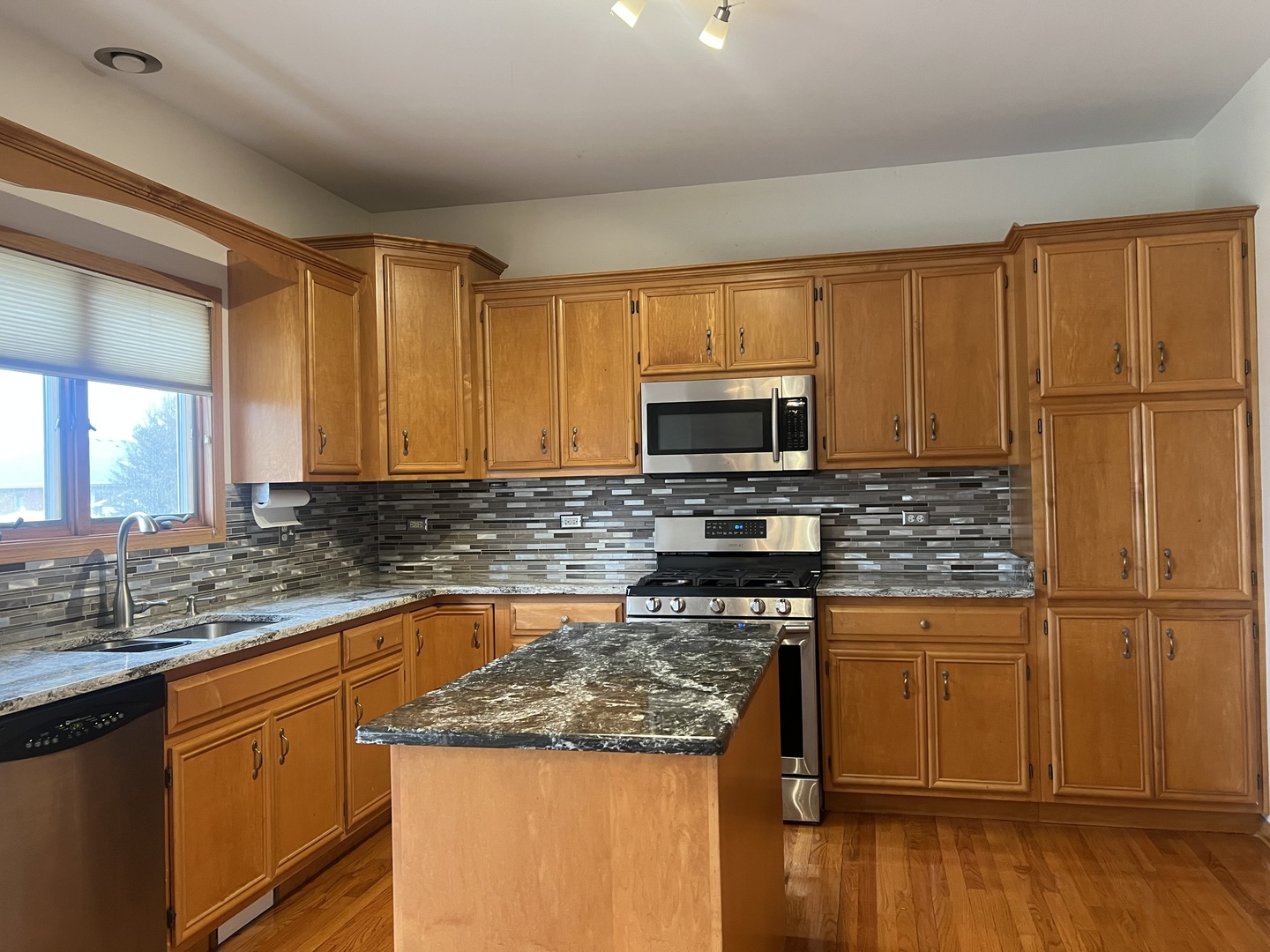 main property photo 19