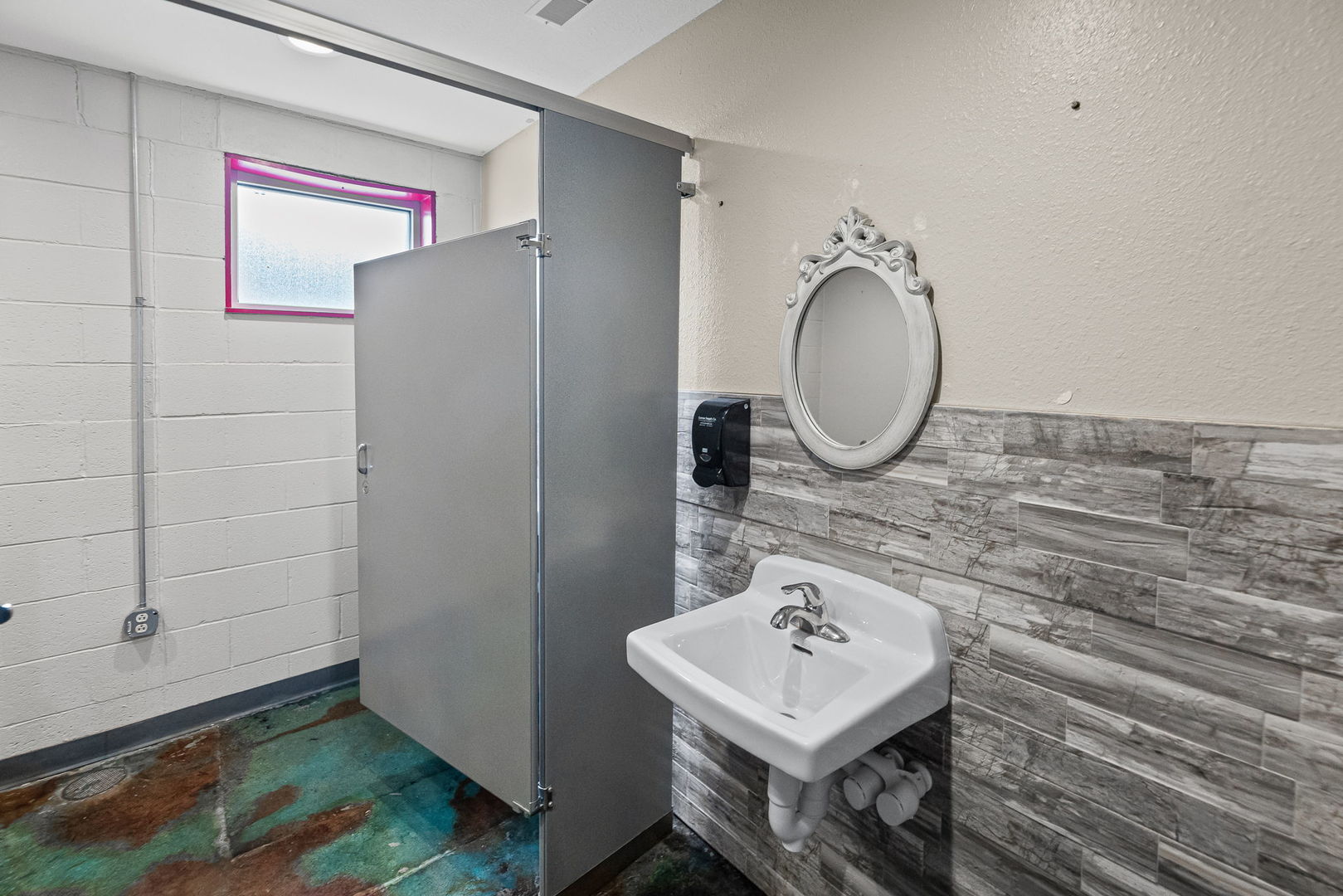 main property photo 14