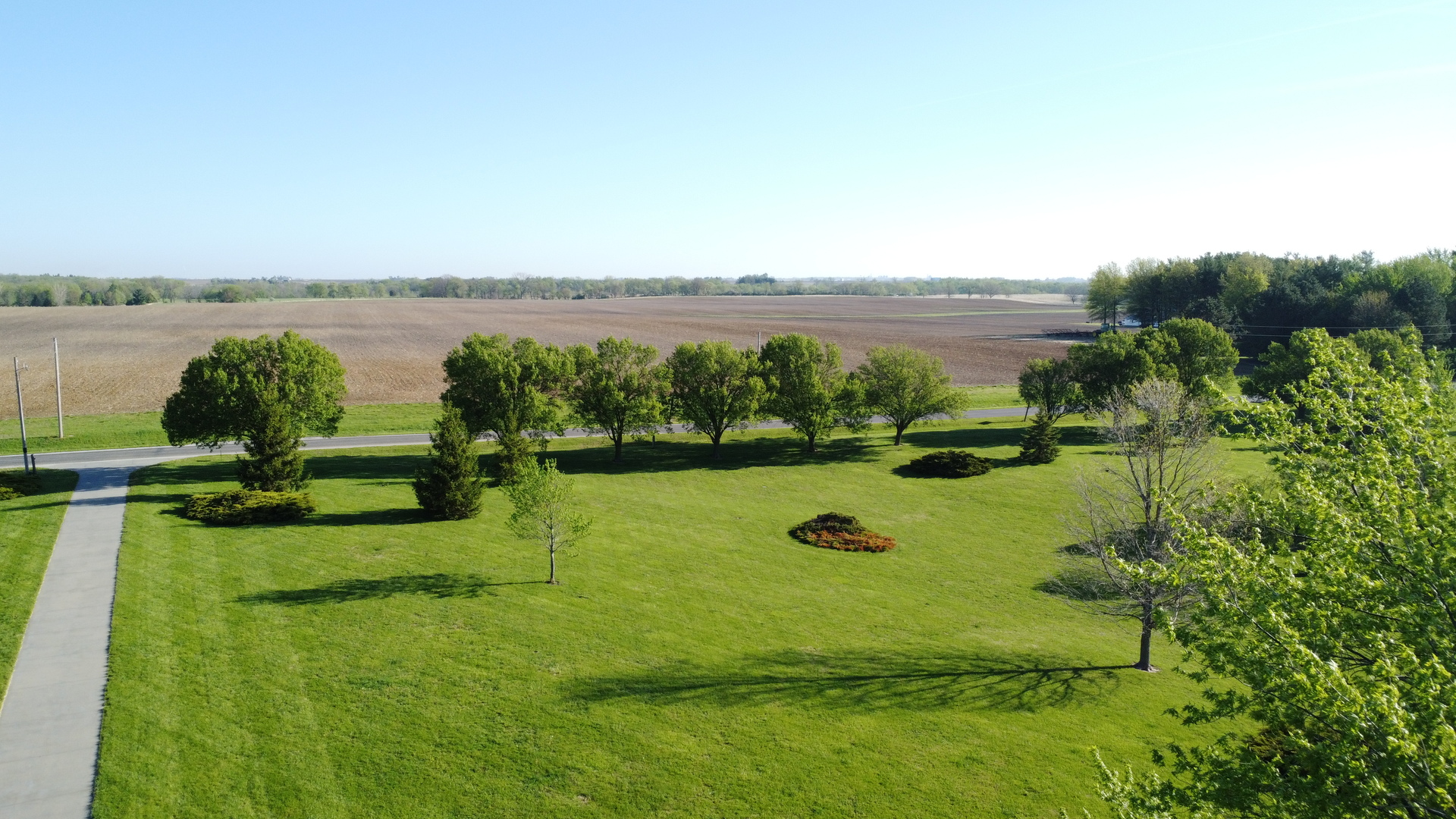 main property photo 11