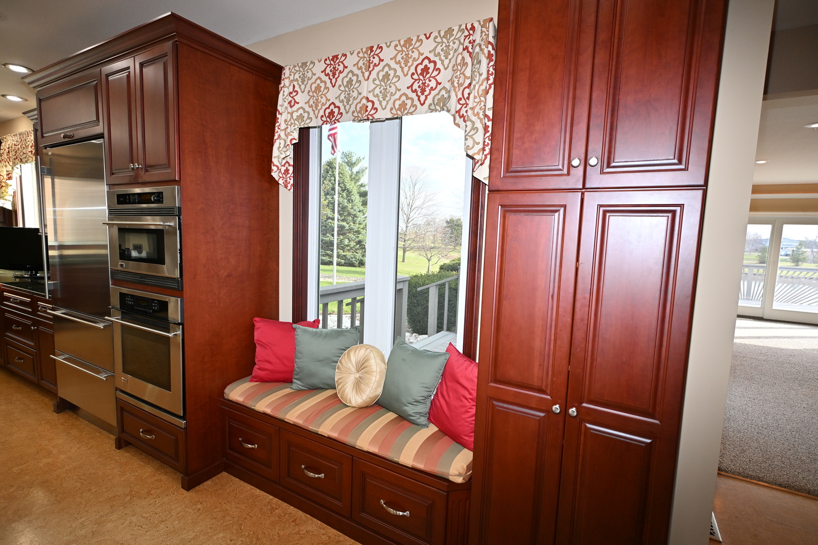 main property photo 40