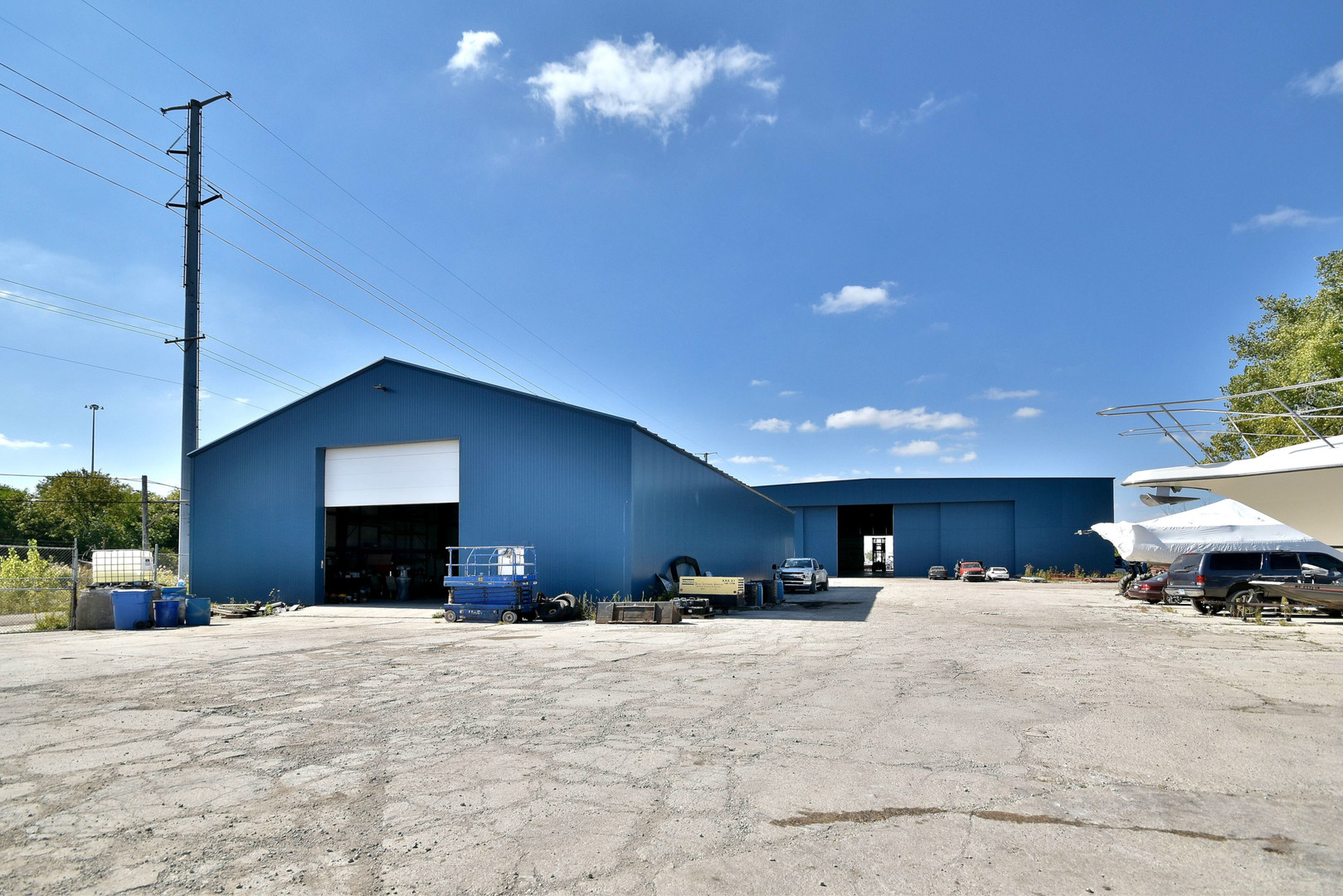main property photo 14