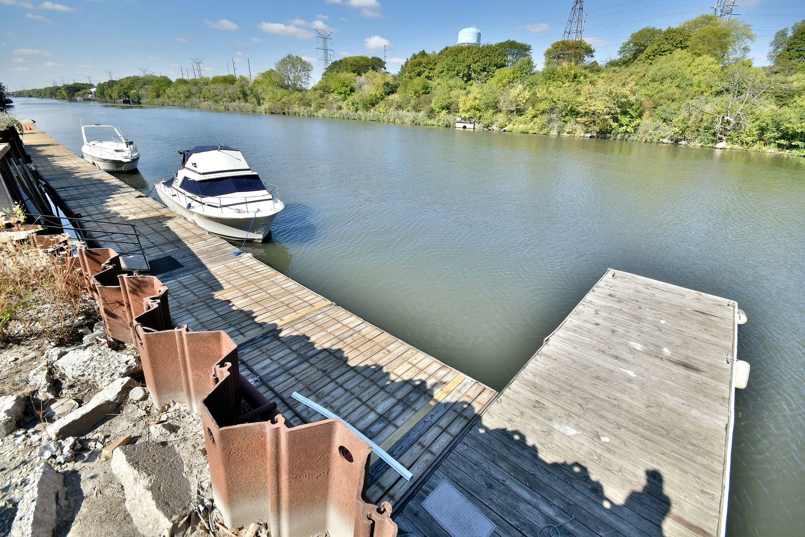 main property photo 23