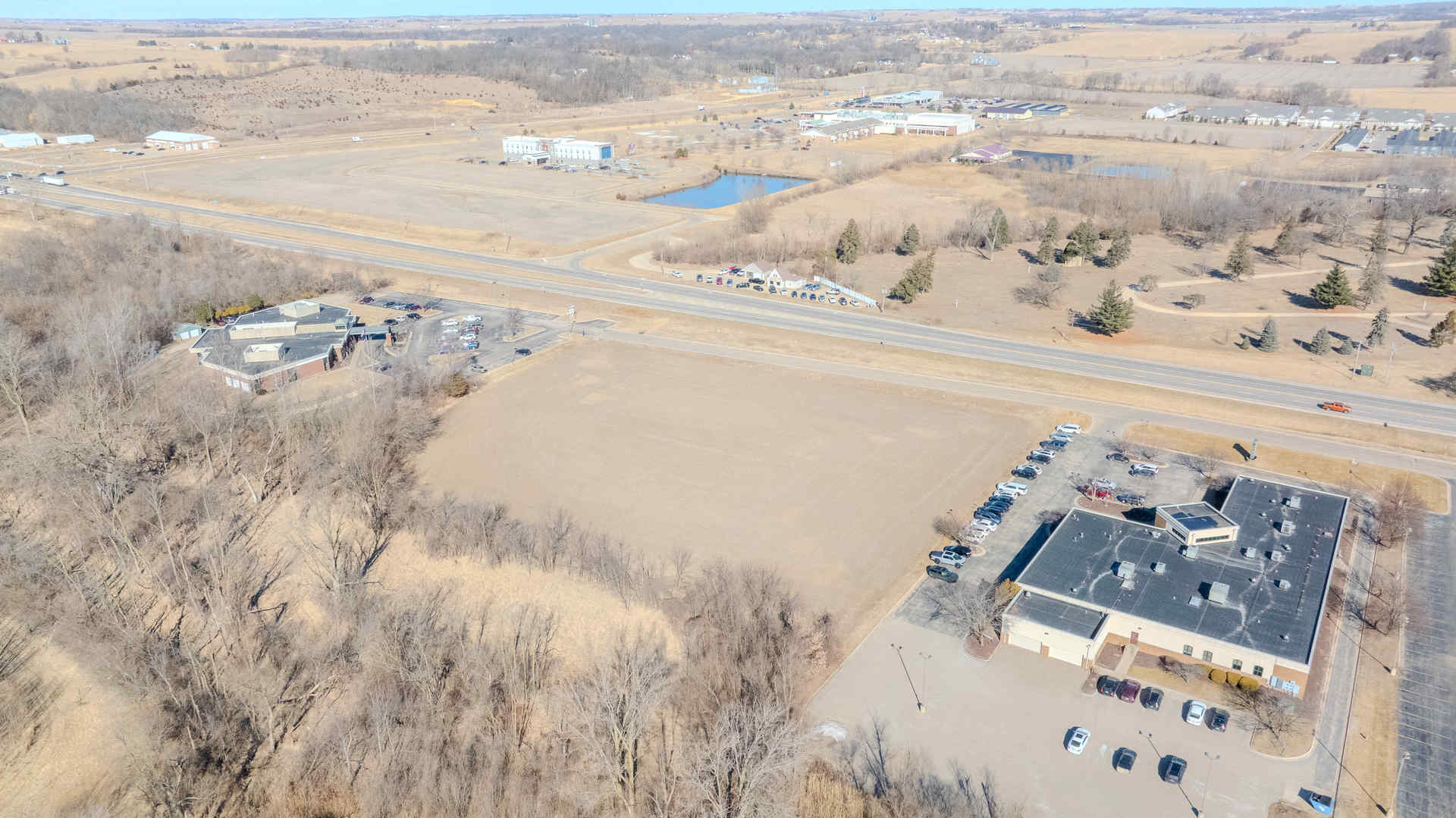 main property photo 4