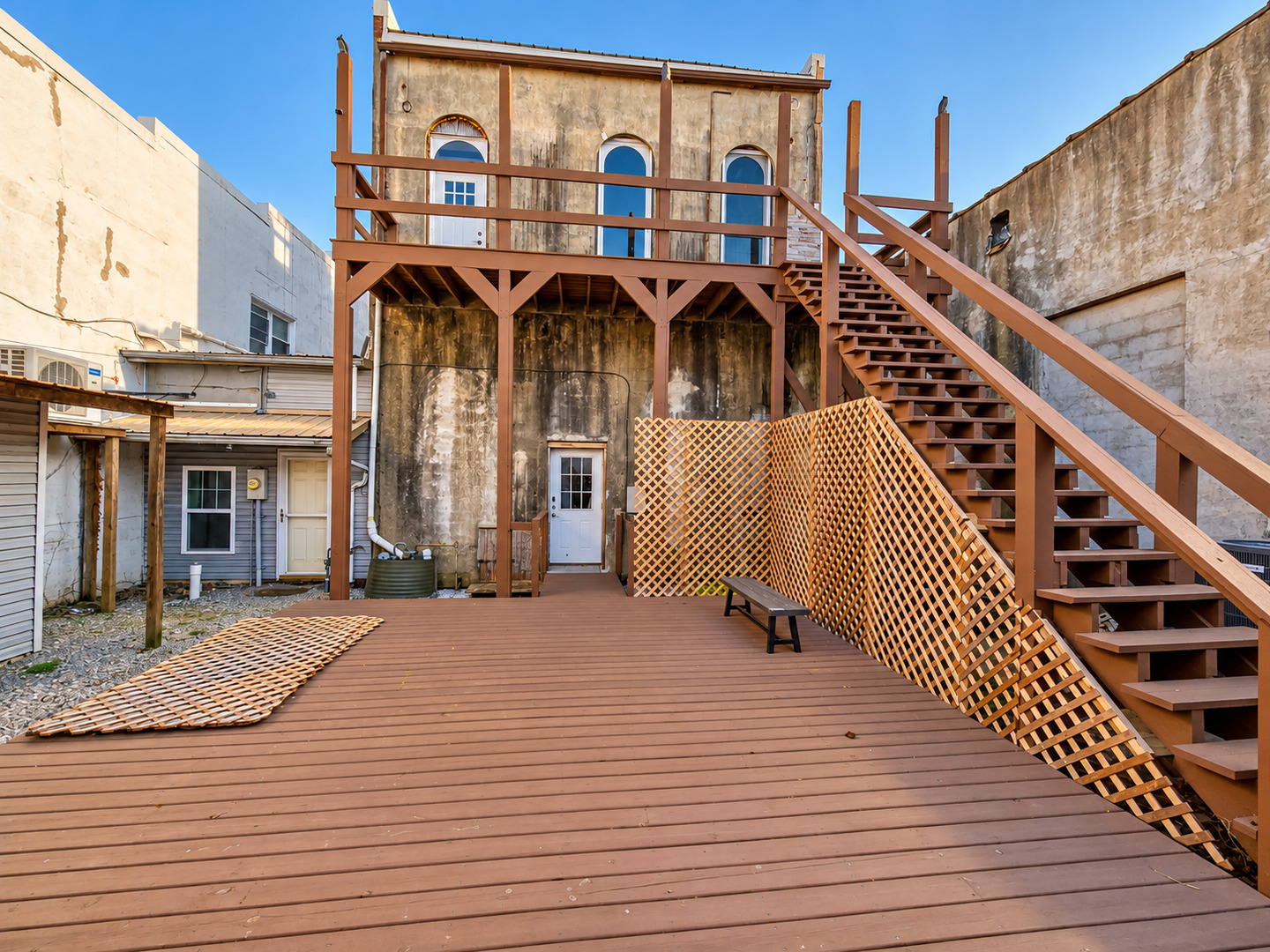 main property photo 4