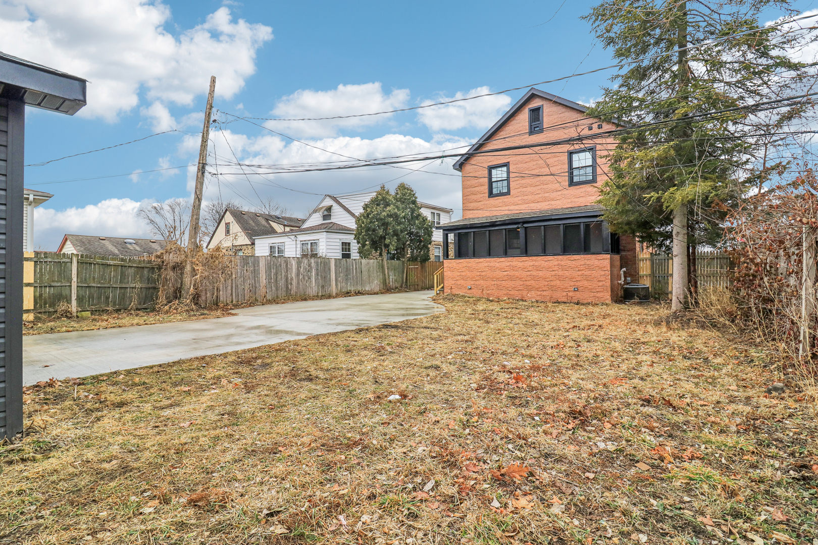 main property photo 34