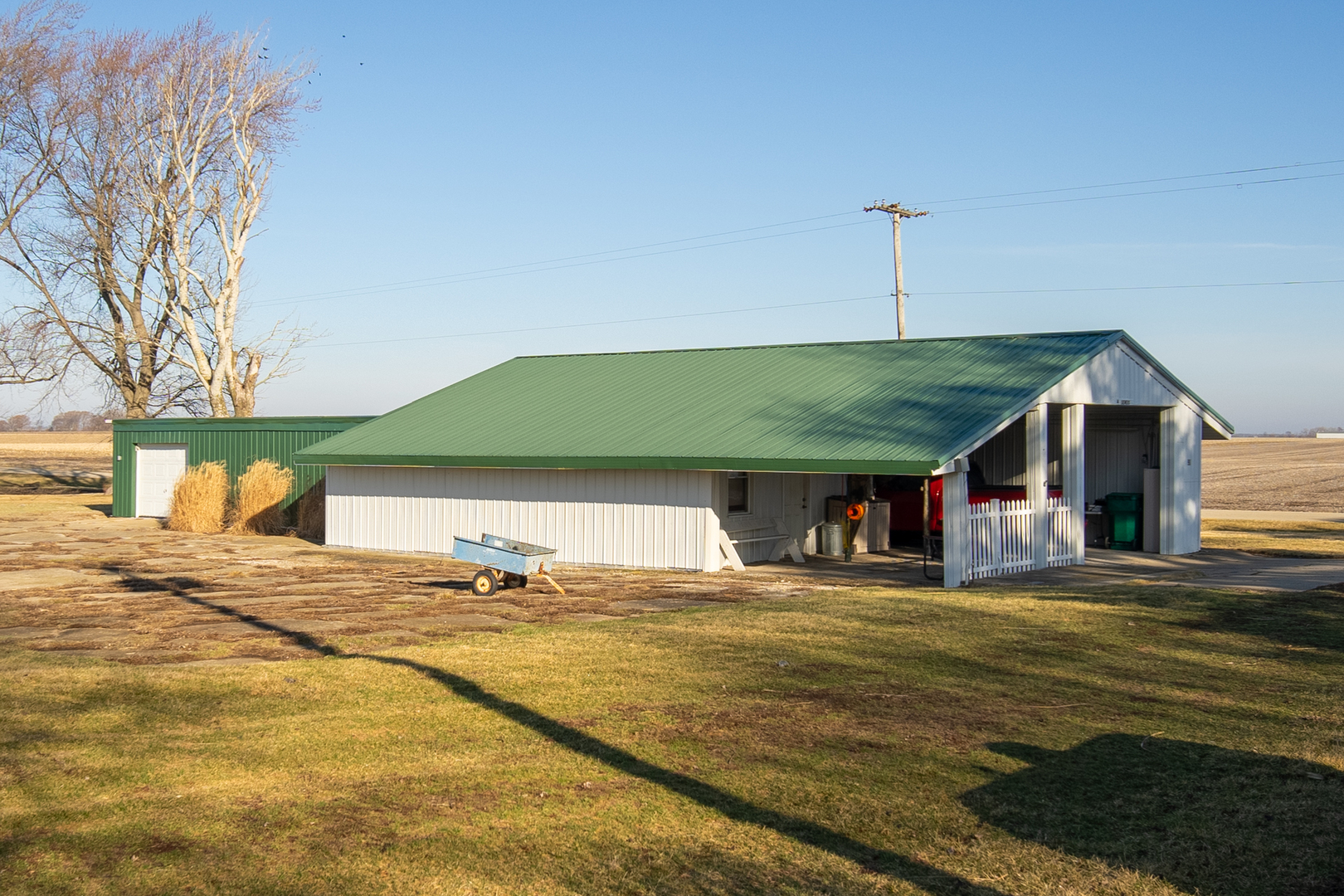 main property photo 37