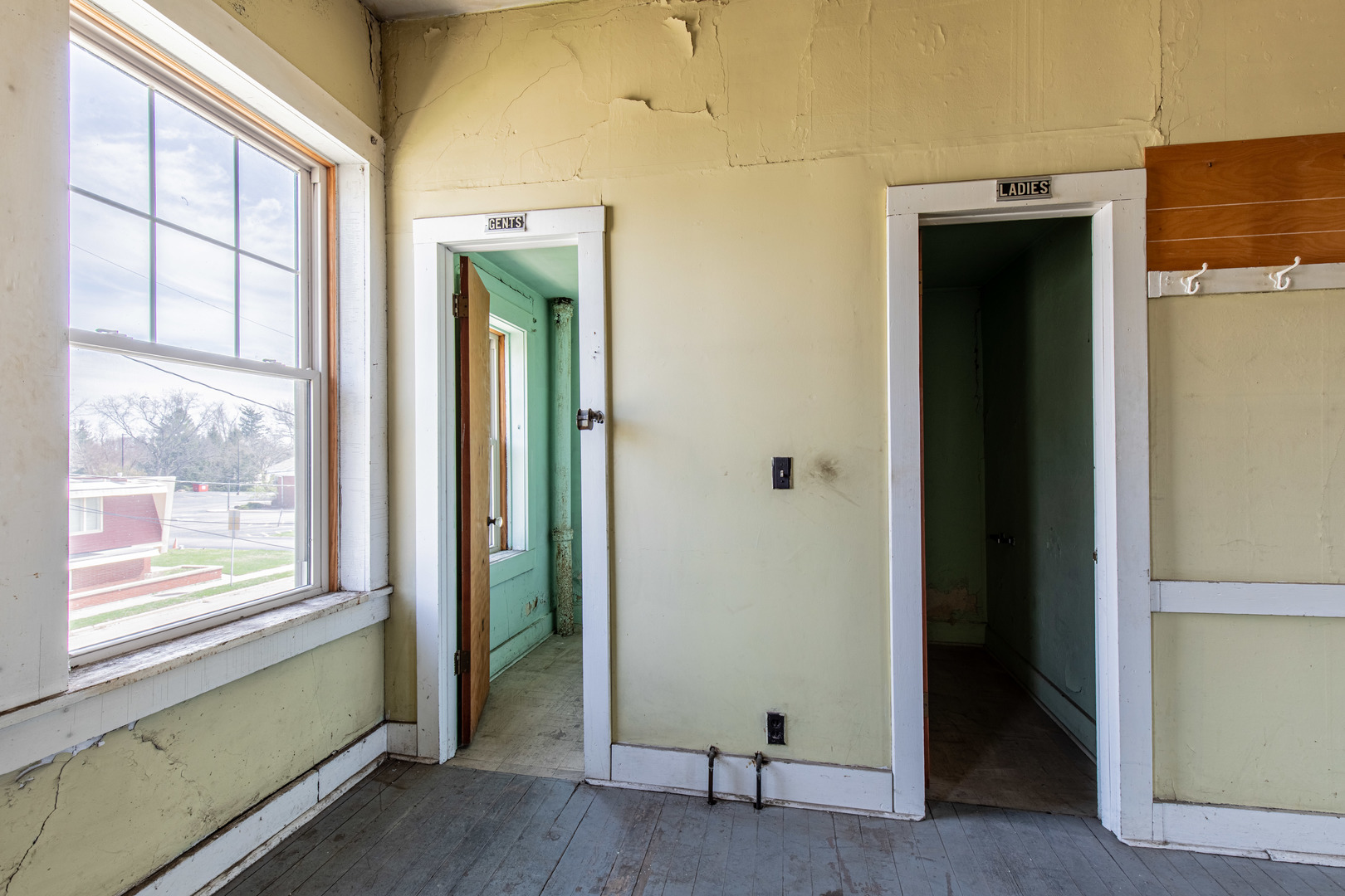 main property photo 31