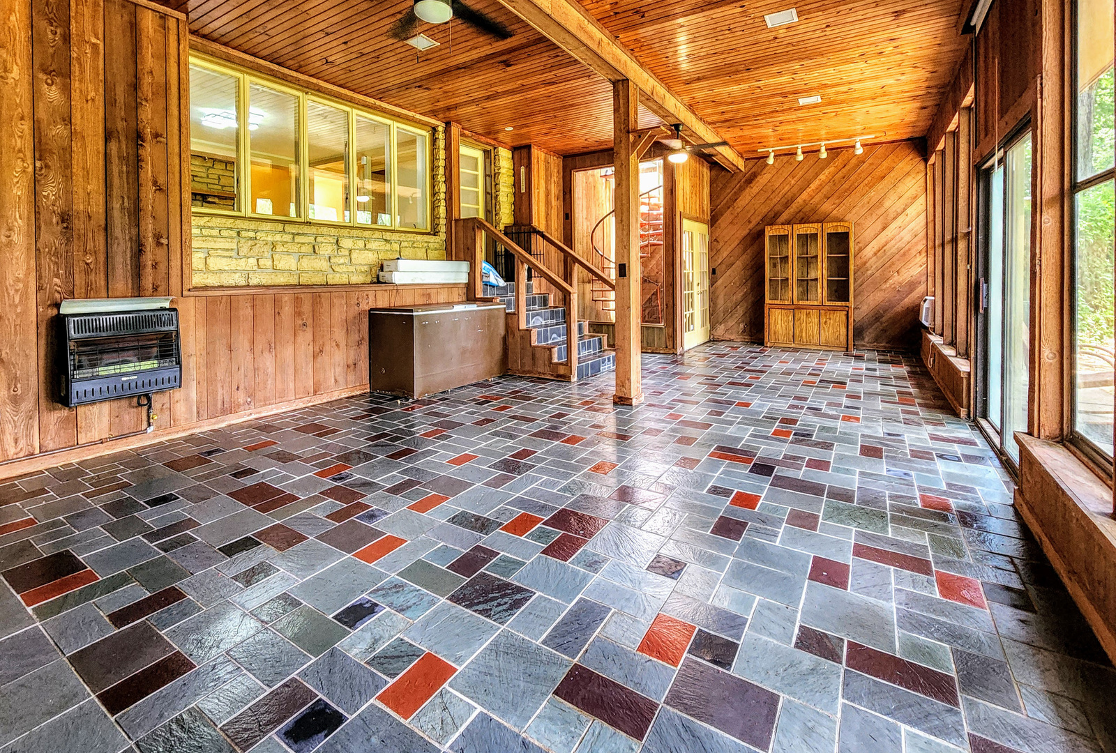 main property photo 41