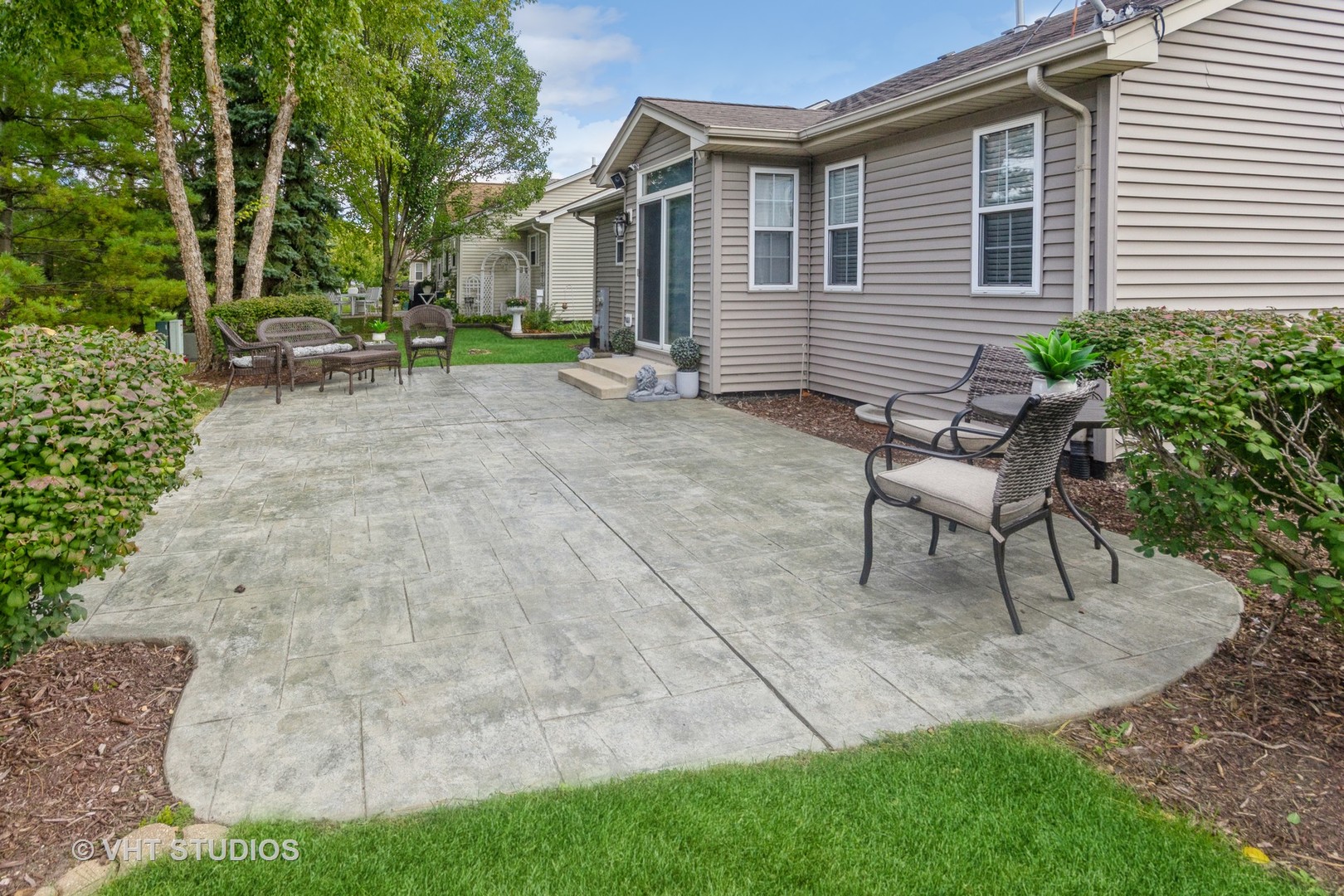 main property photo 17