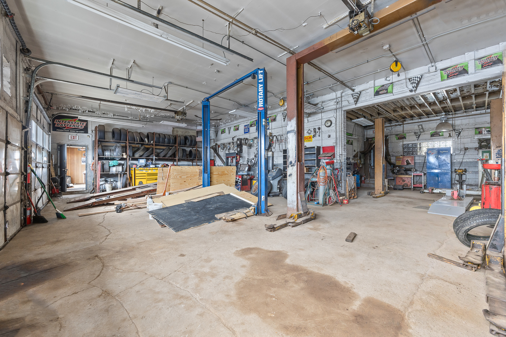 main property photo 9