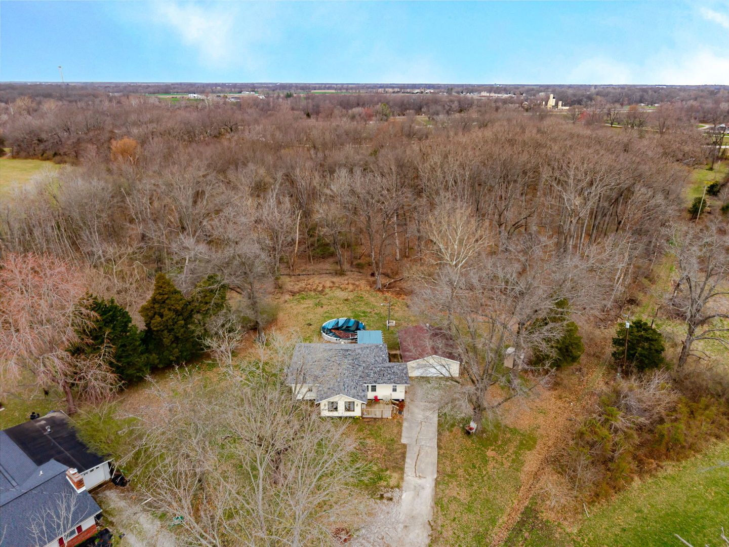 main property photo 39
