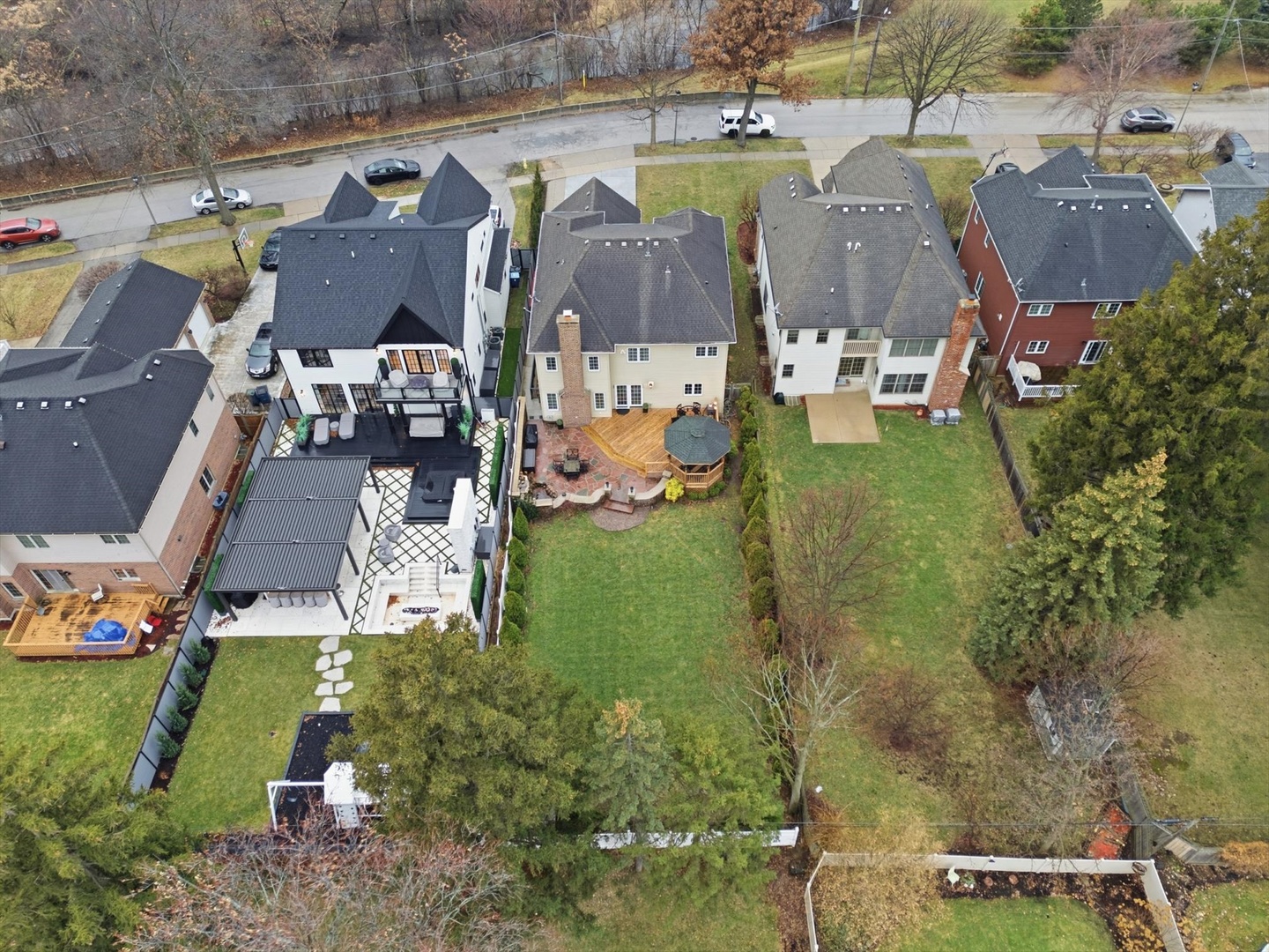 main property photo 34