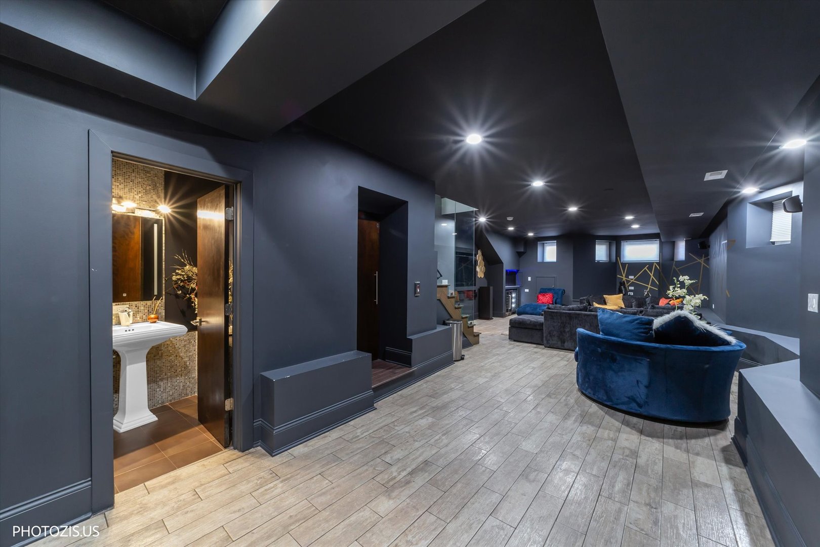 main property photo 64