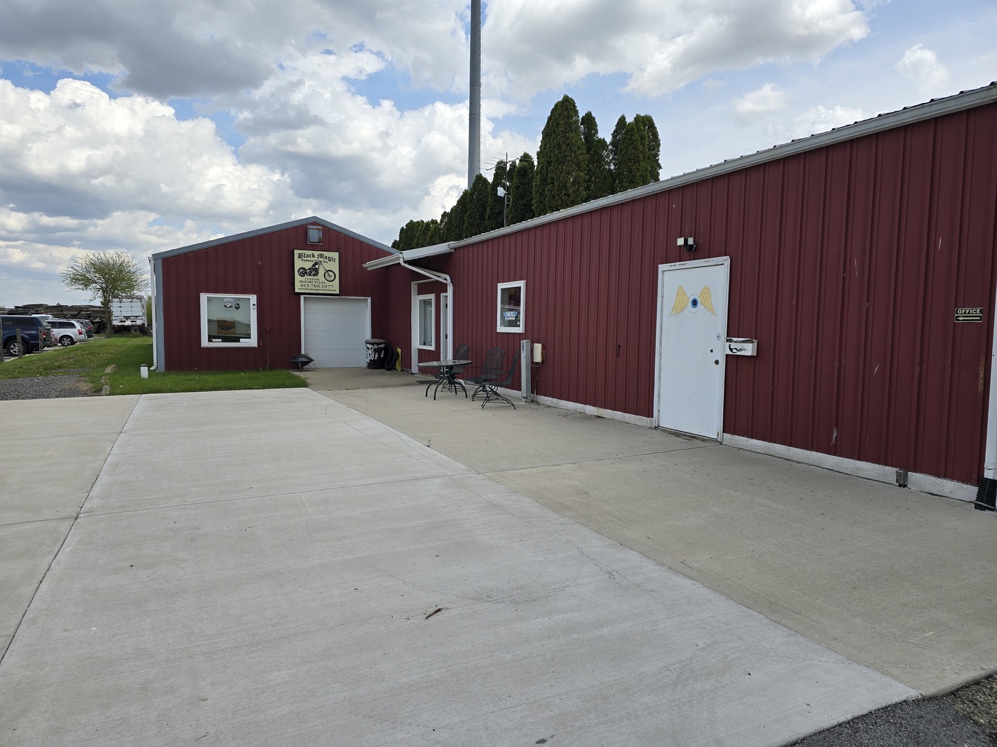 main property photo 3