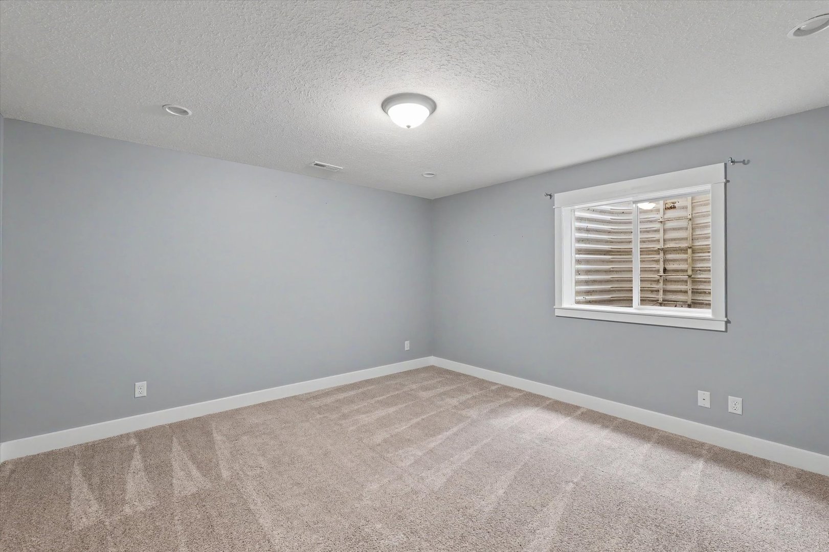 main property photo 68