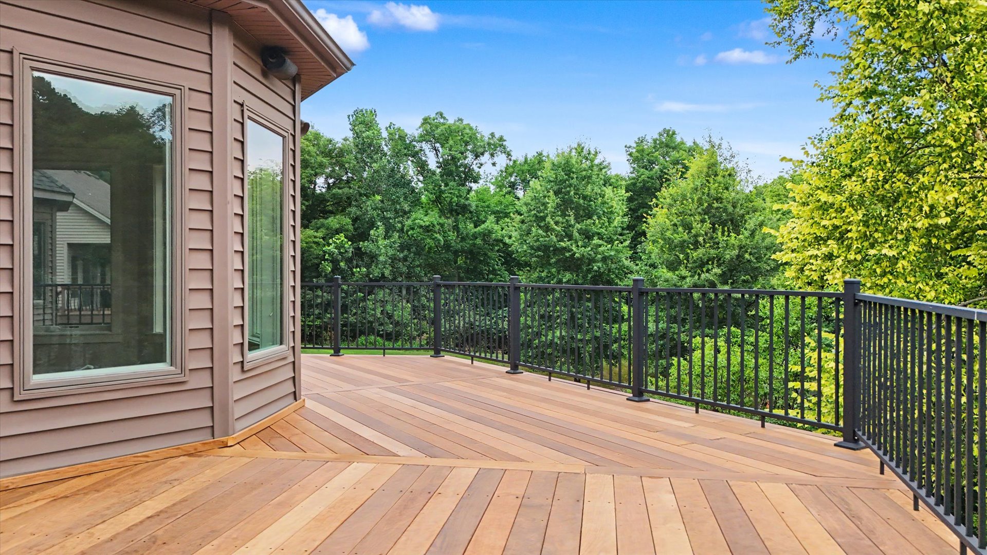 main property photo 70