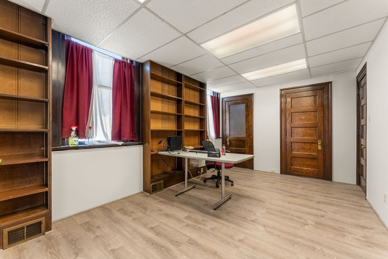 main property photo 13