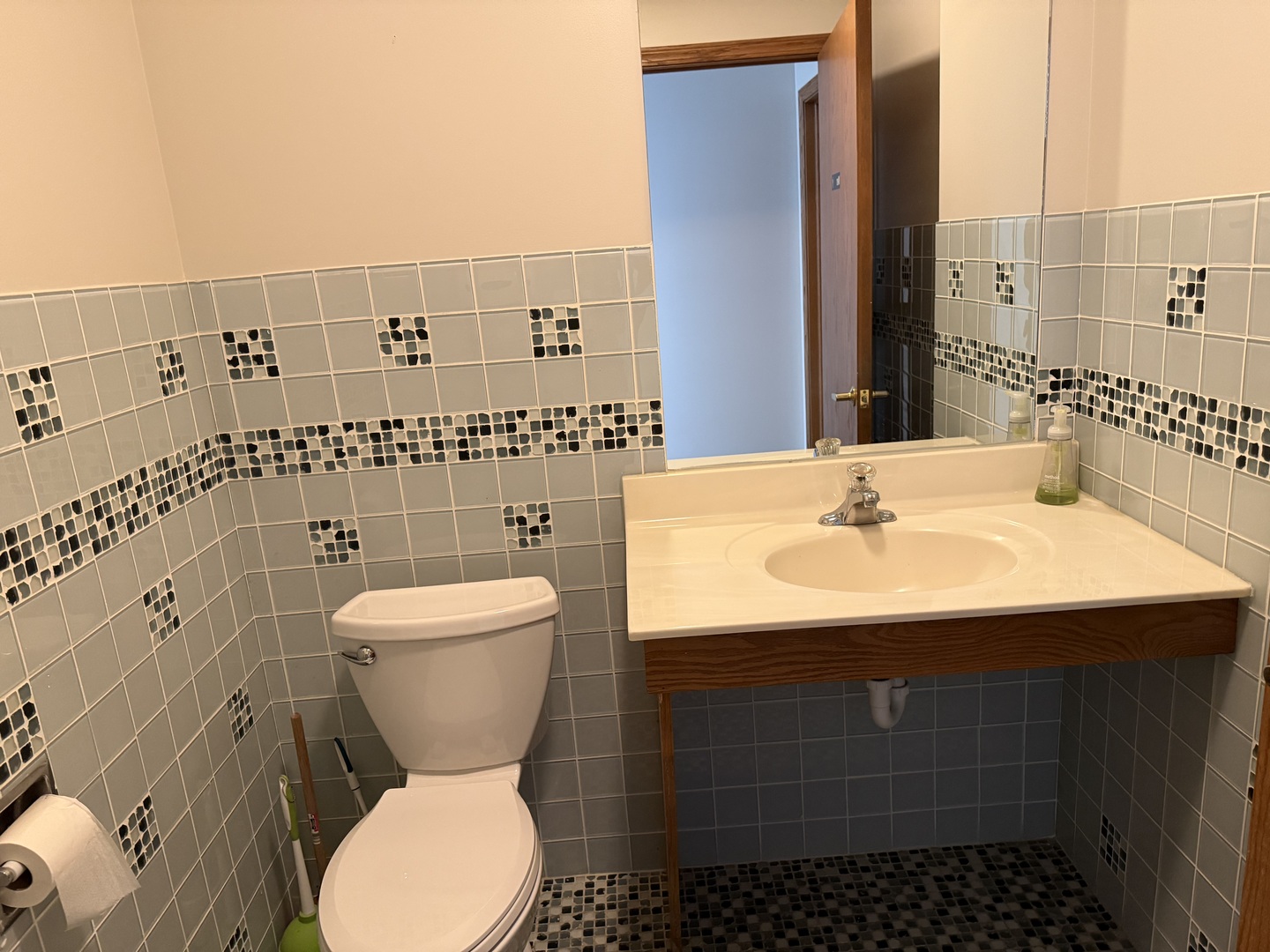 main property photo 9