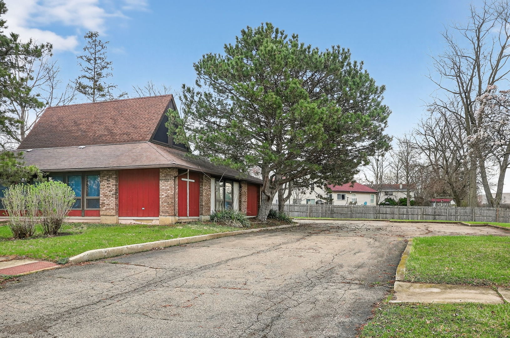 main property photo 20