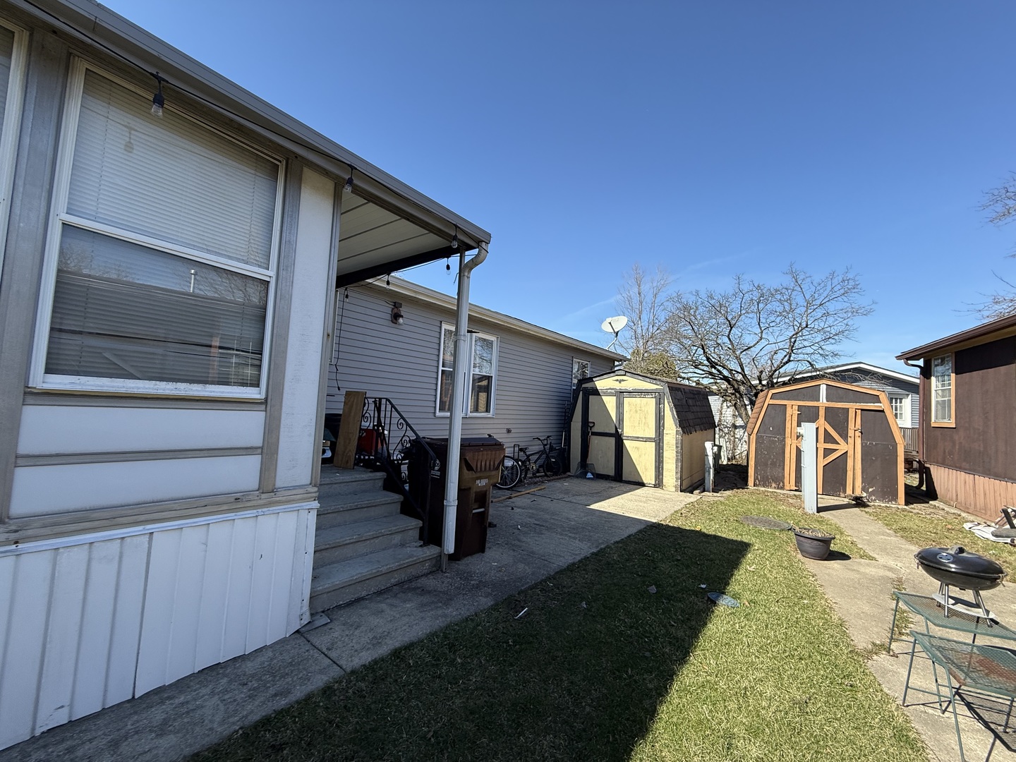 main property photo 36