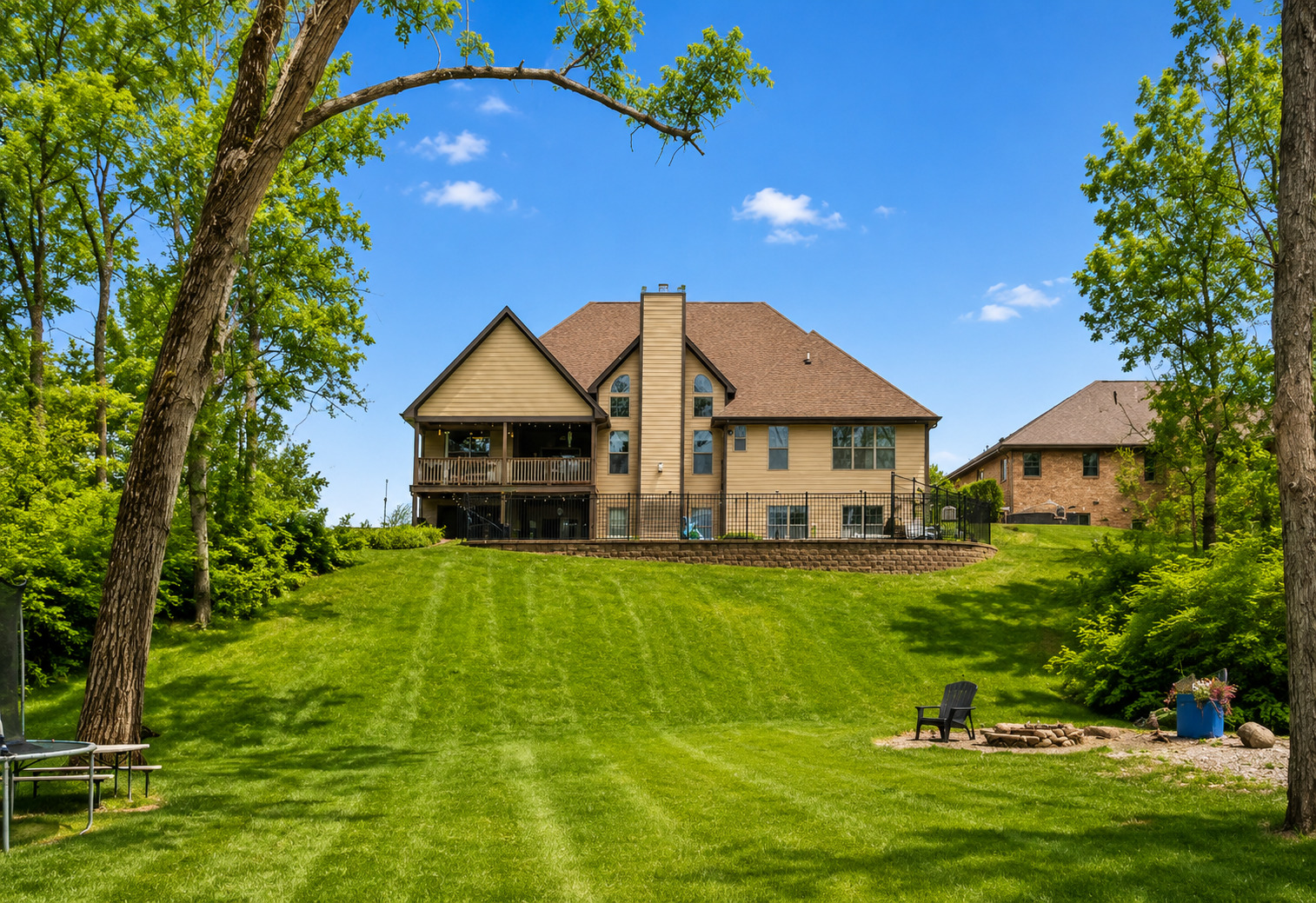 main property photo 37