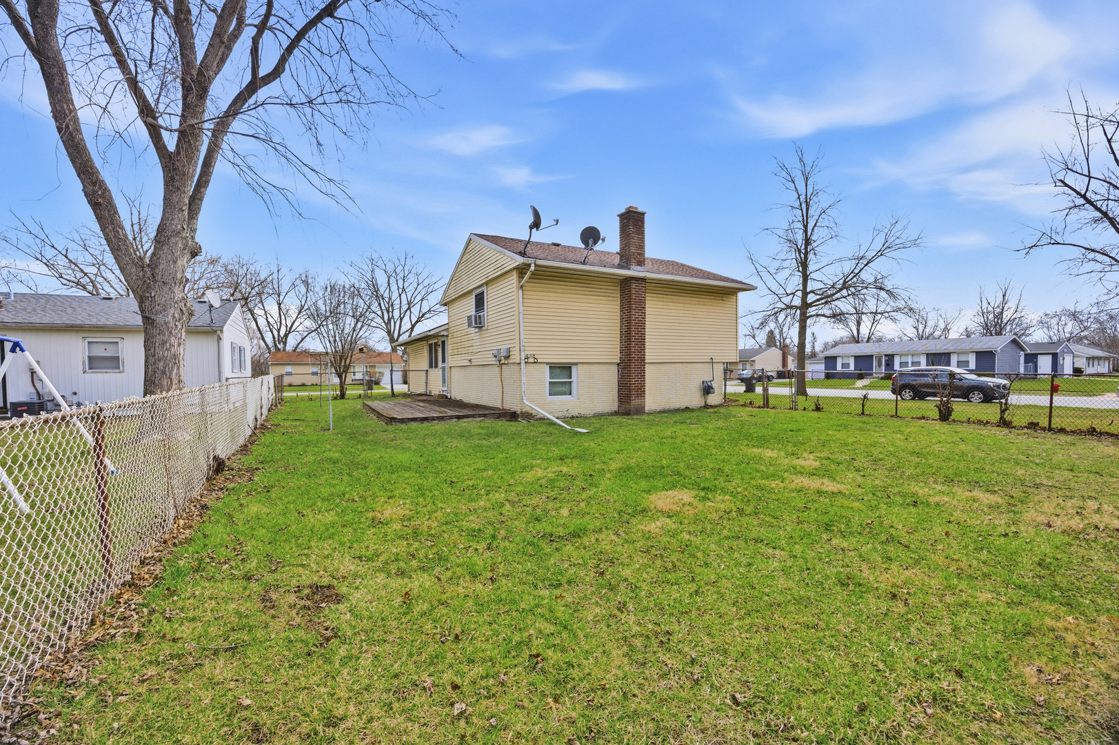 main property photo 12