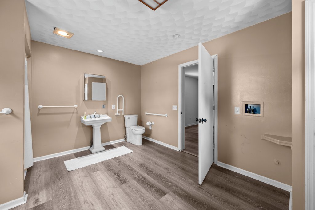 main property photo 21