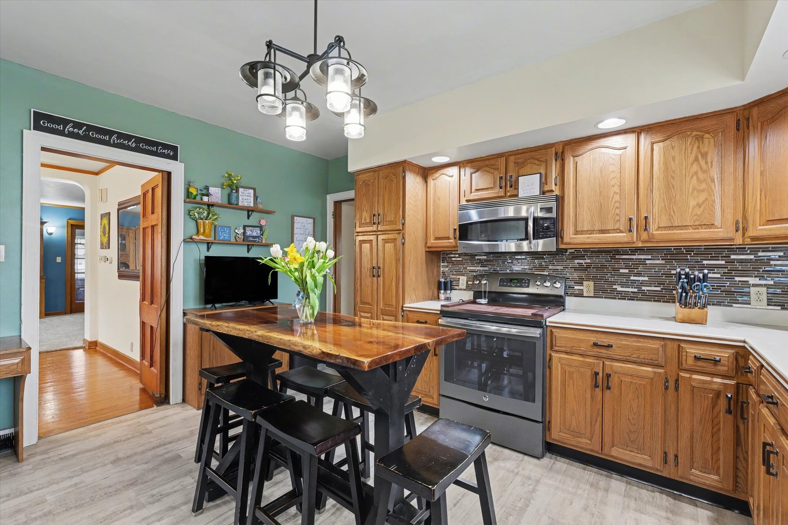 main property photo 17