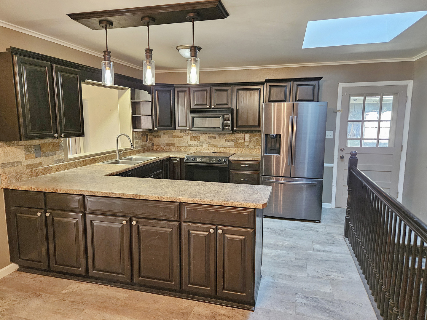 main property photo 12