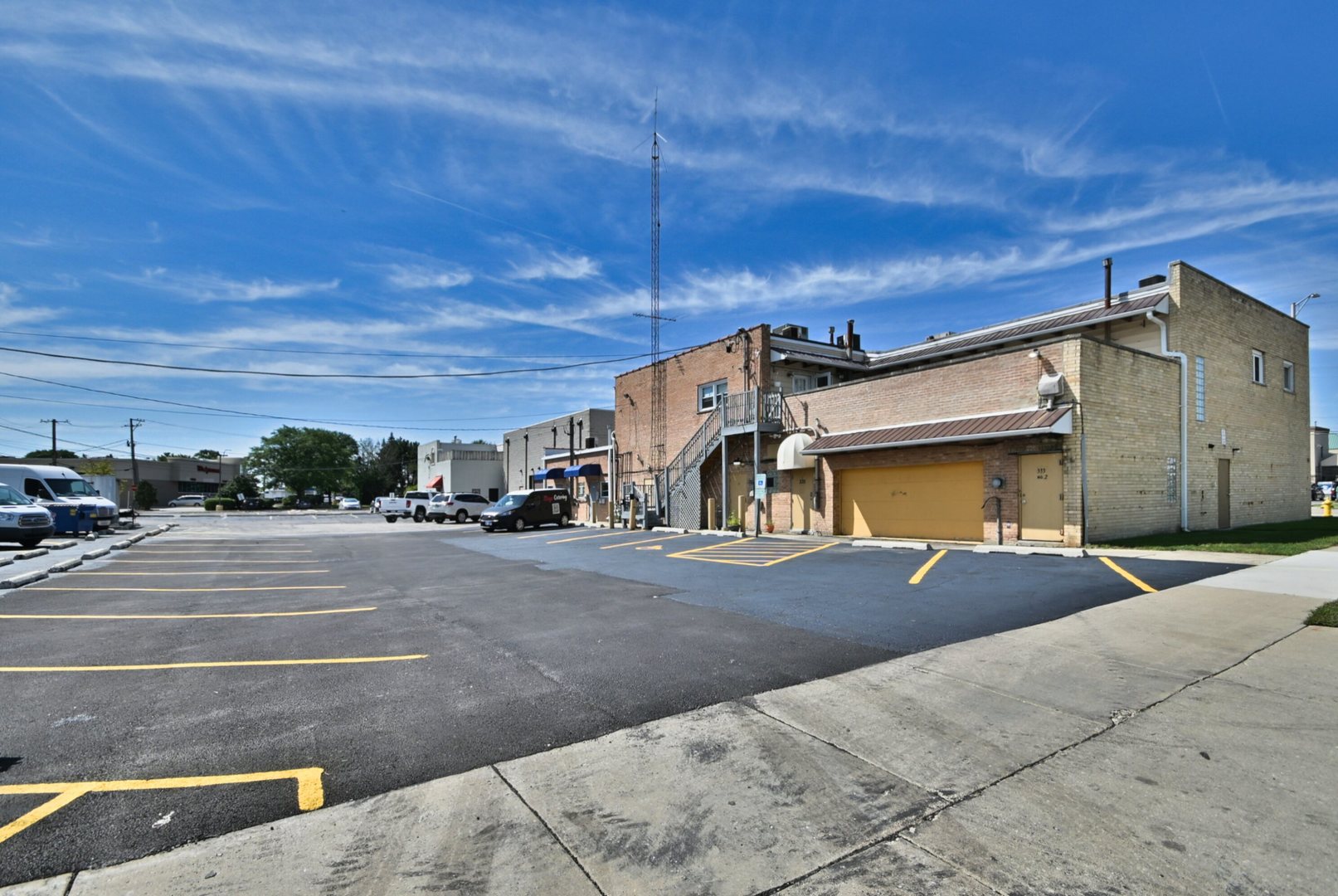 main property photo 11