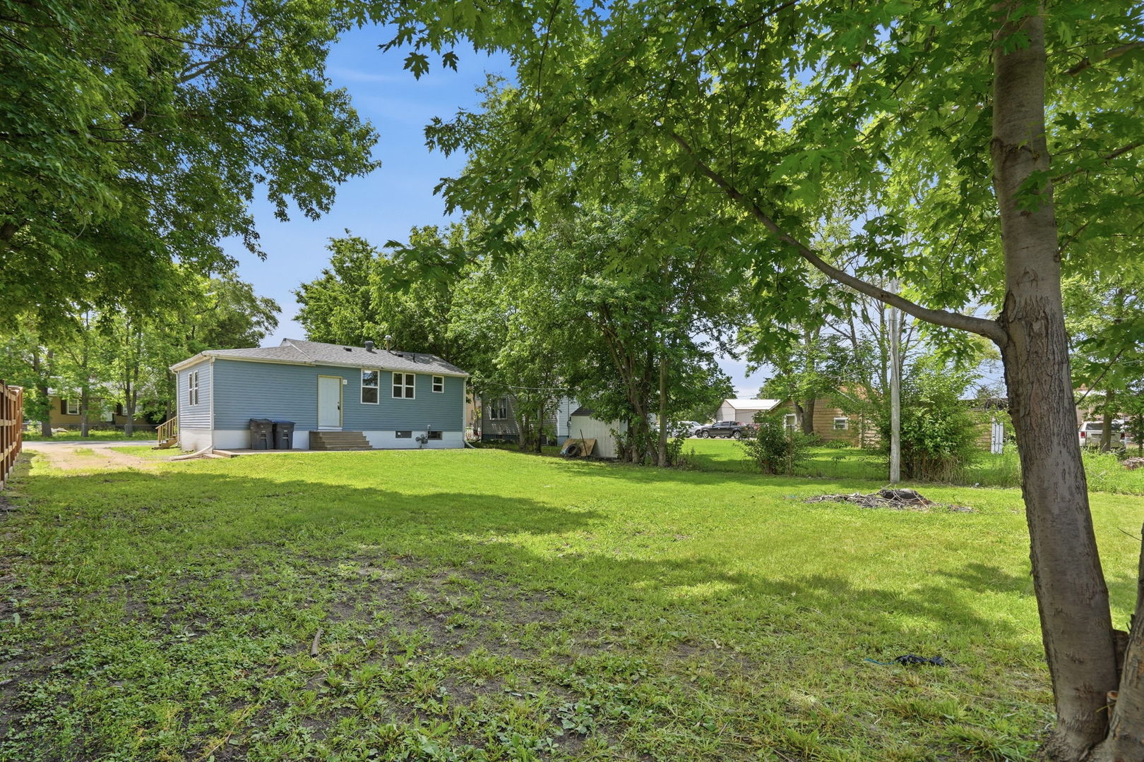 main property photo 16