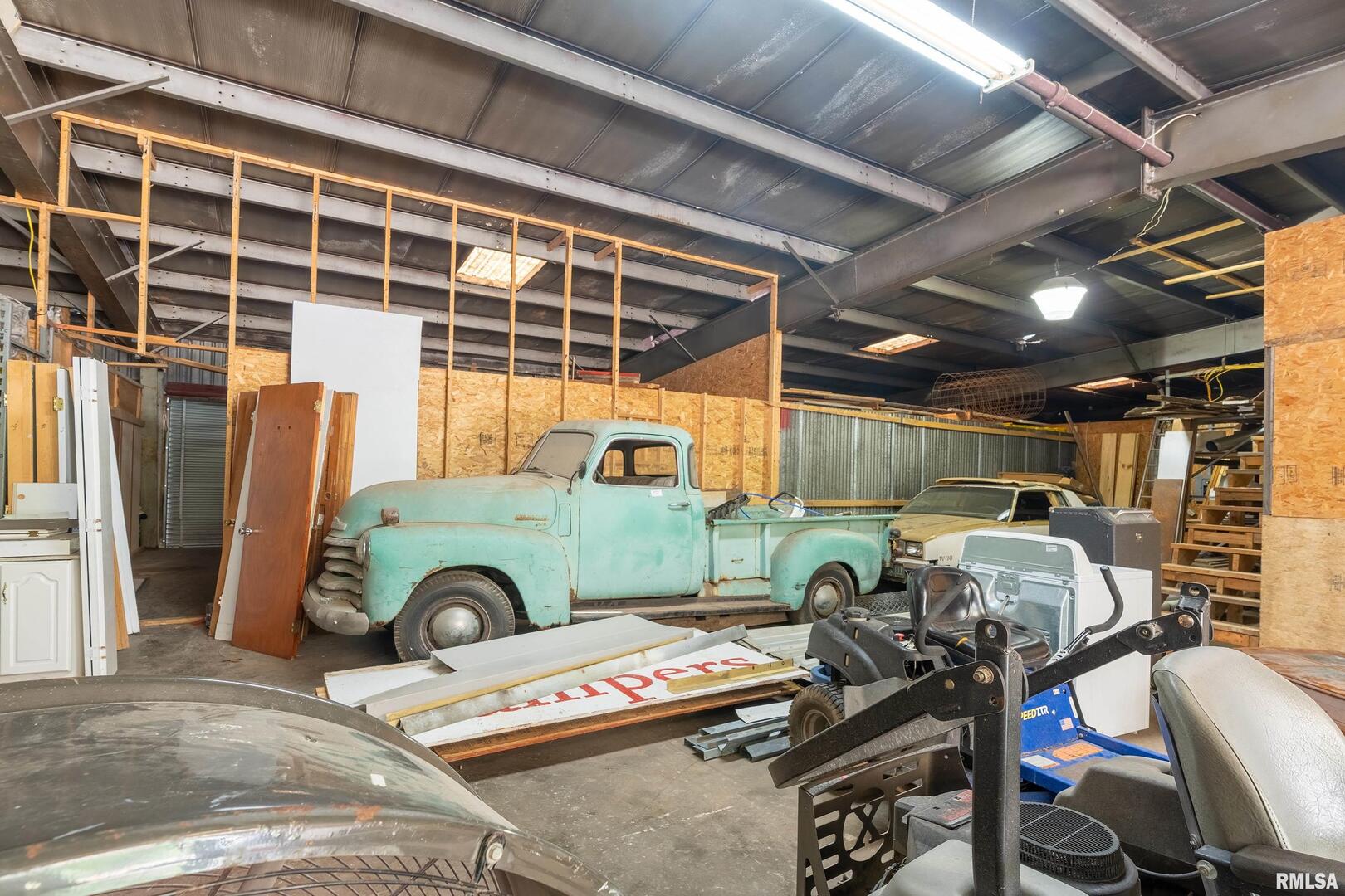 main property photo 29
