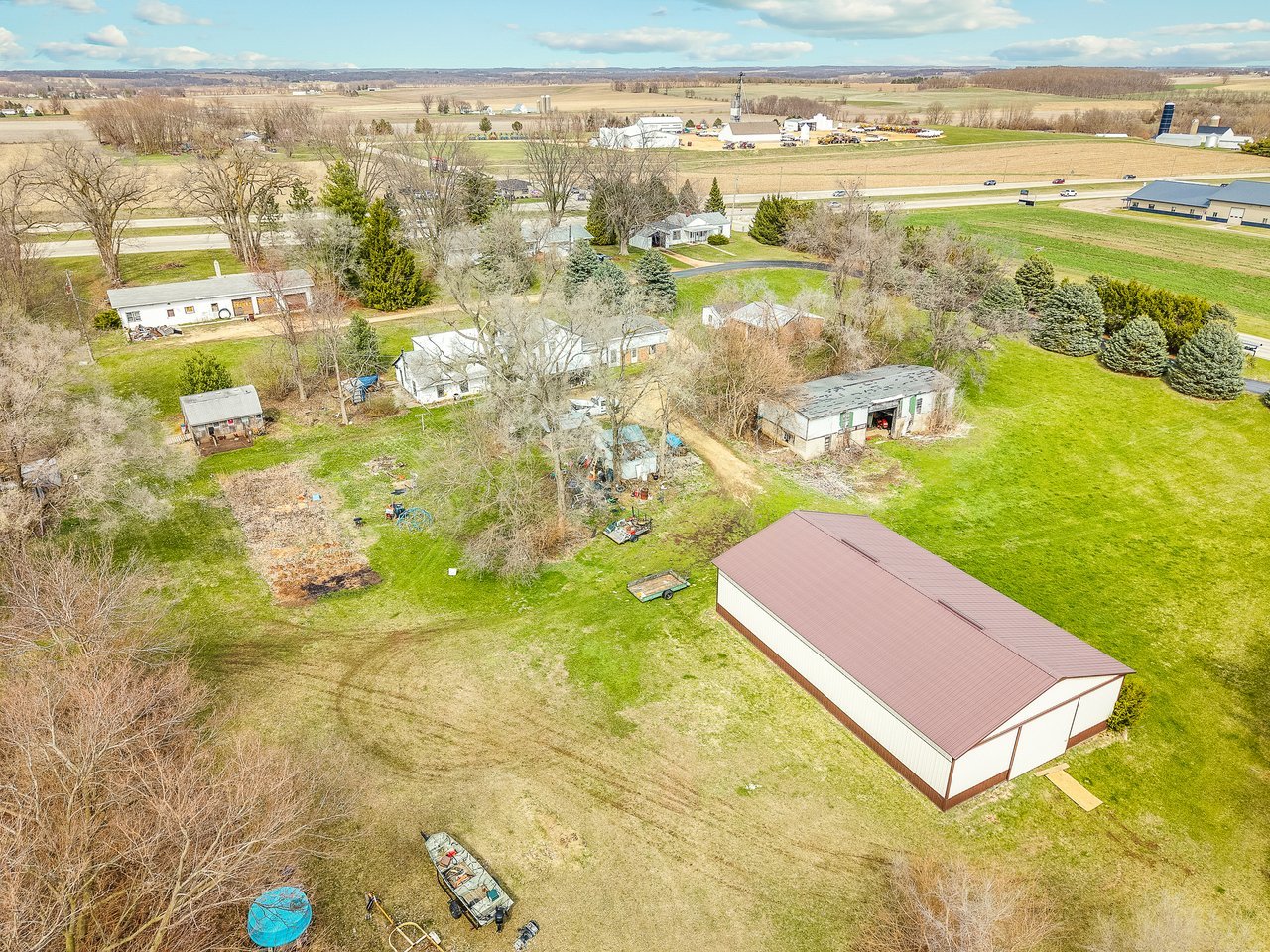 main property photo 44