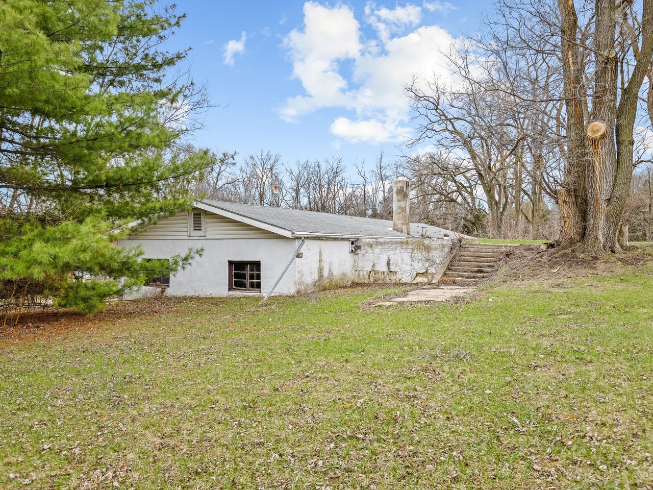 main property photo 9