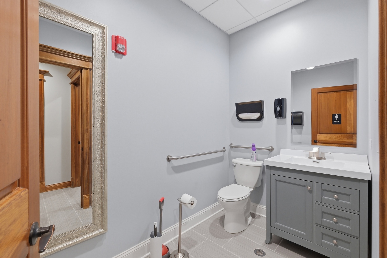 main property photo 37