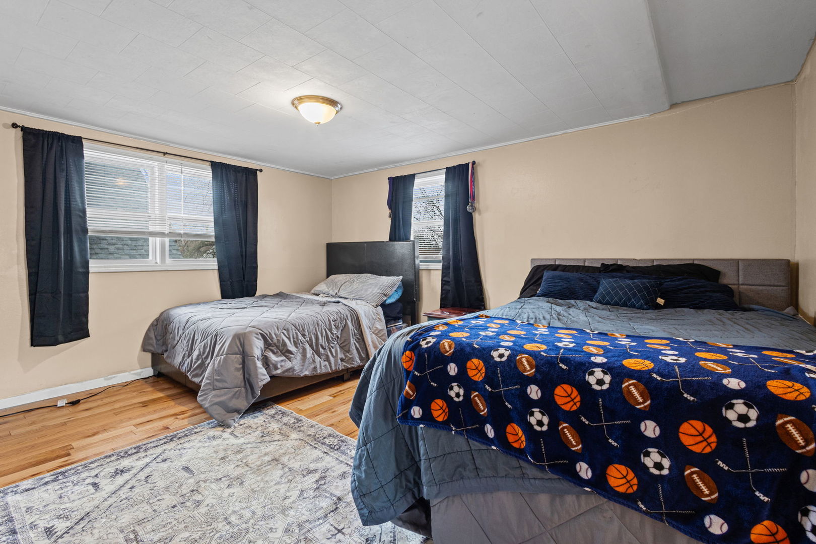main property photo 11