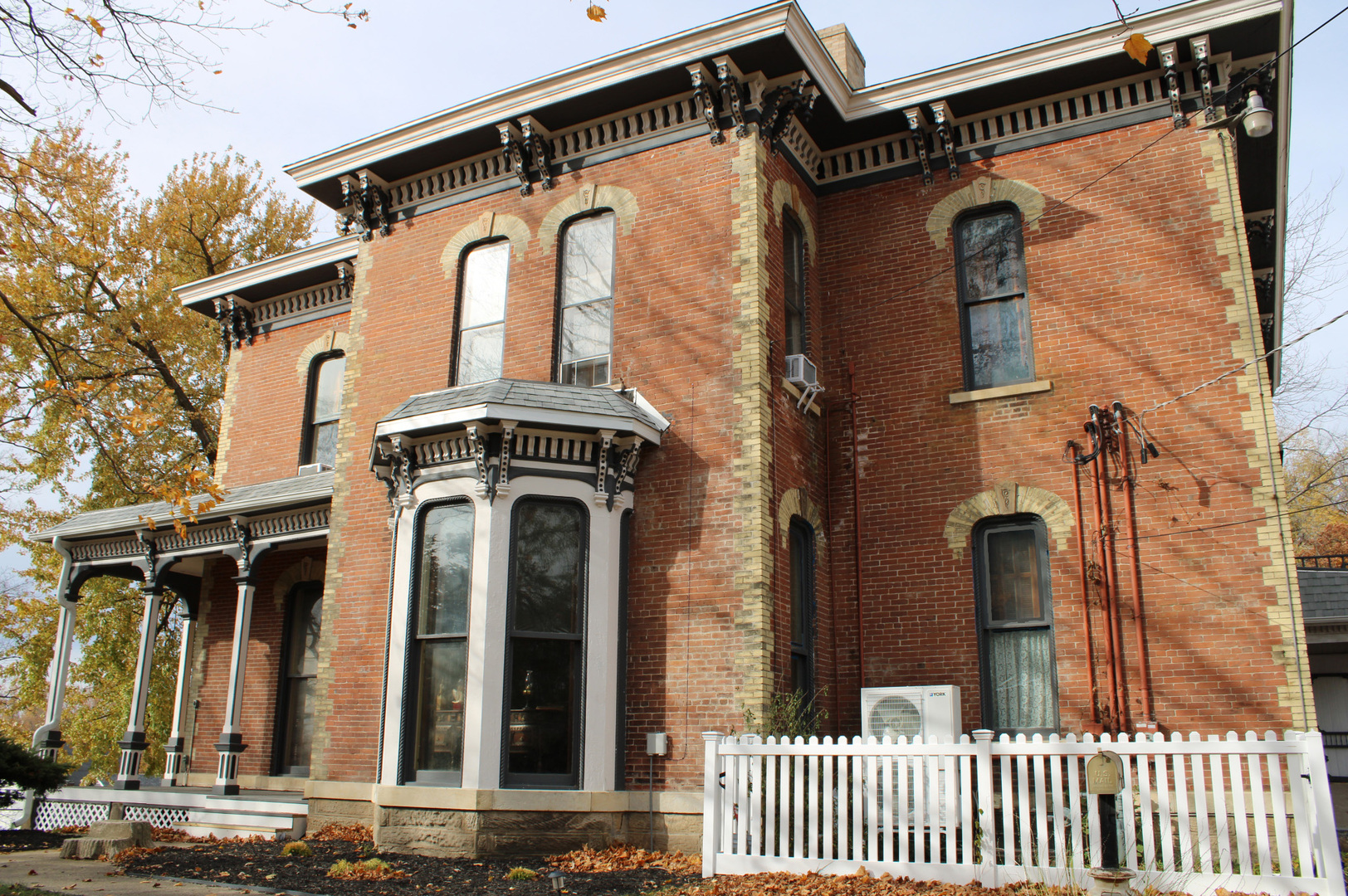 main property photo 6