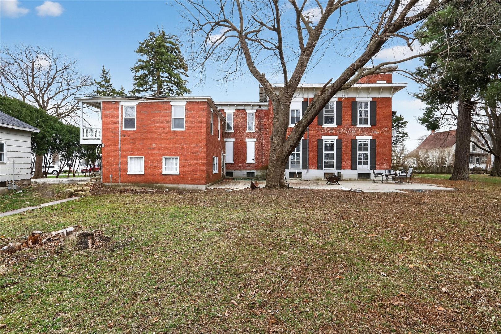 main property photo 46