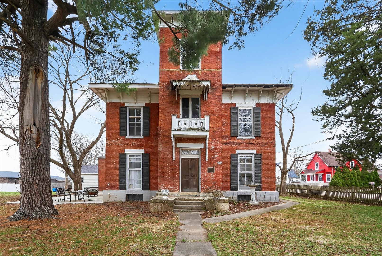 main property photo 5