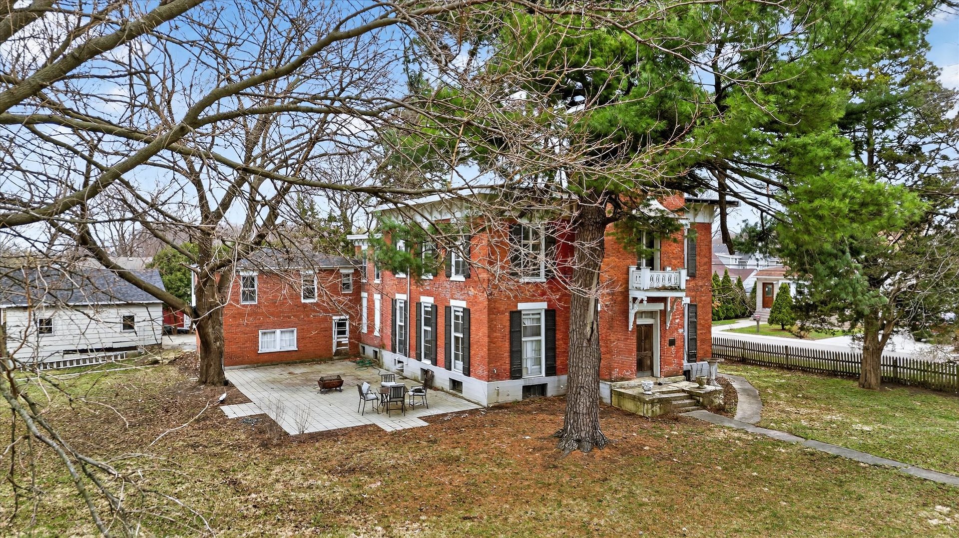 main property photo 53