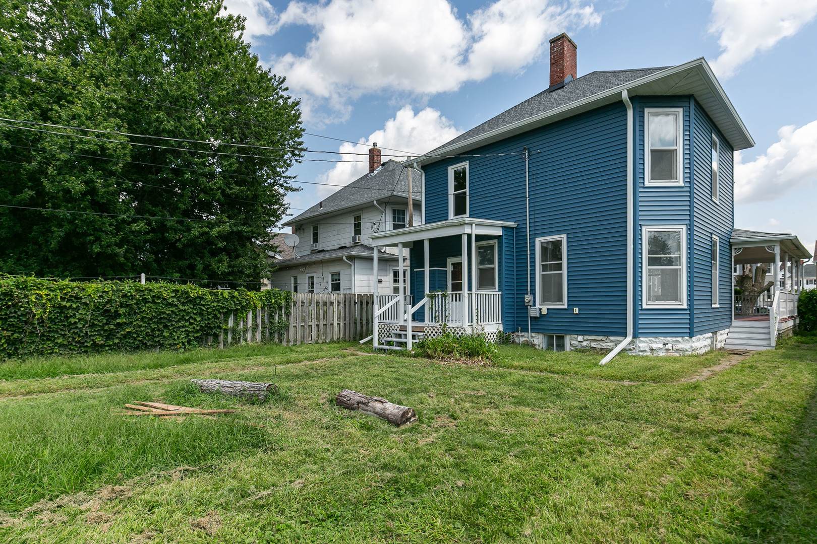 main property photo 28