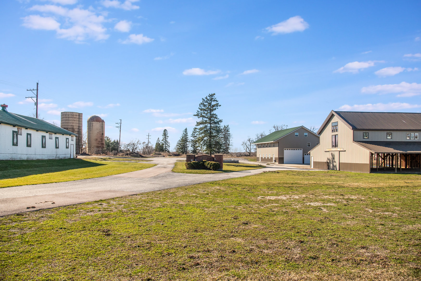 main property photo 6
